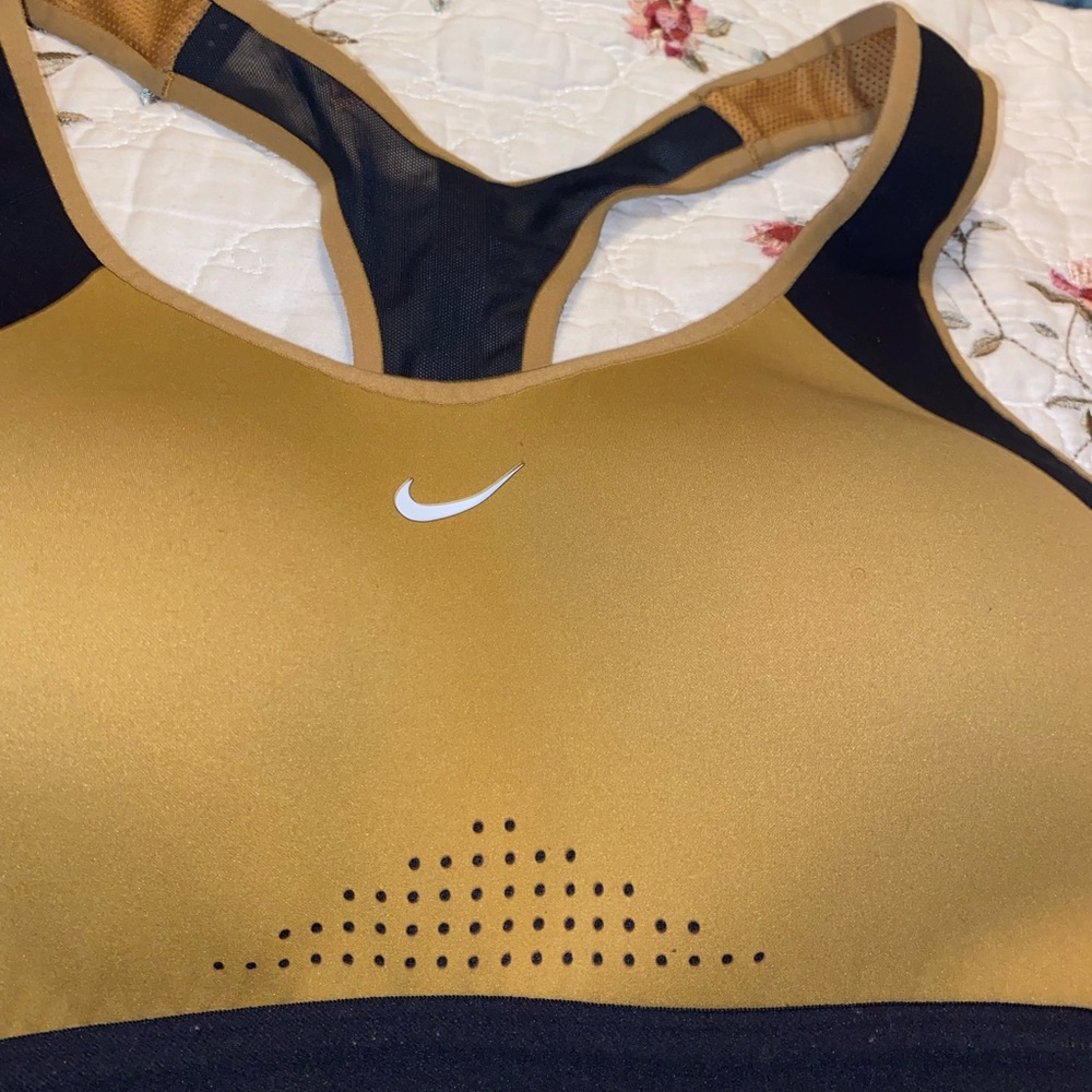 Nike Sports Bra Size Medium